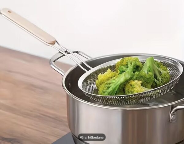 roostevabast terasest sõel puidust käepidemega