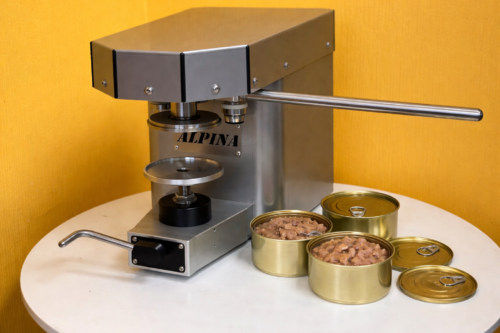 poolautomaatne konservi kaanetaja